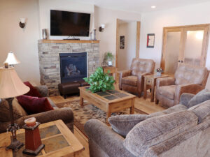 Greystone Living Room1 Facility Tour senior living